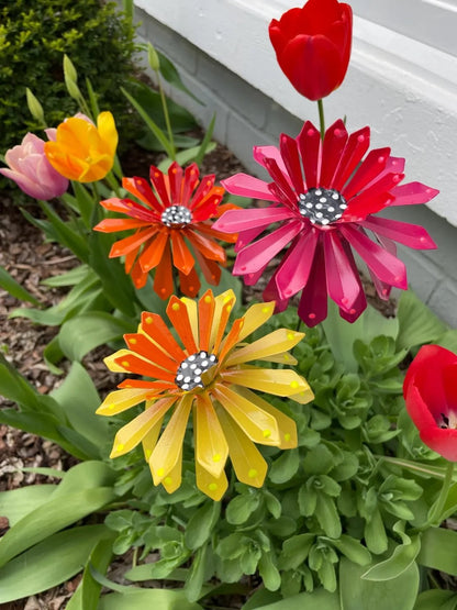🔥Hot Sale - 49% OFF🔥Handcrafted Metal Zinnia Flower Garden Stake